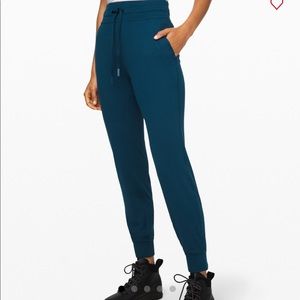 Lululemon Ready to Rulu Jogger 29” in Night Diver